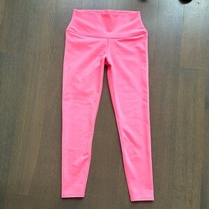ALO YOGA 7/8 High-Waist Airbrush Legging in Neon Macaron Pink (Size S)
